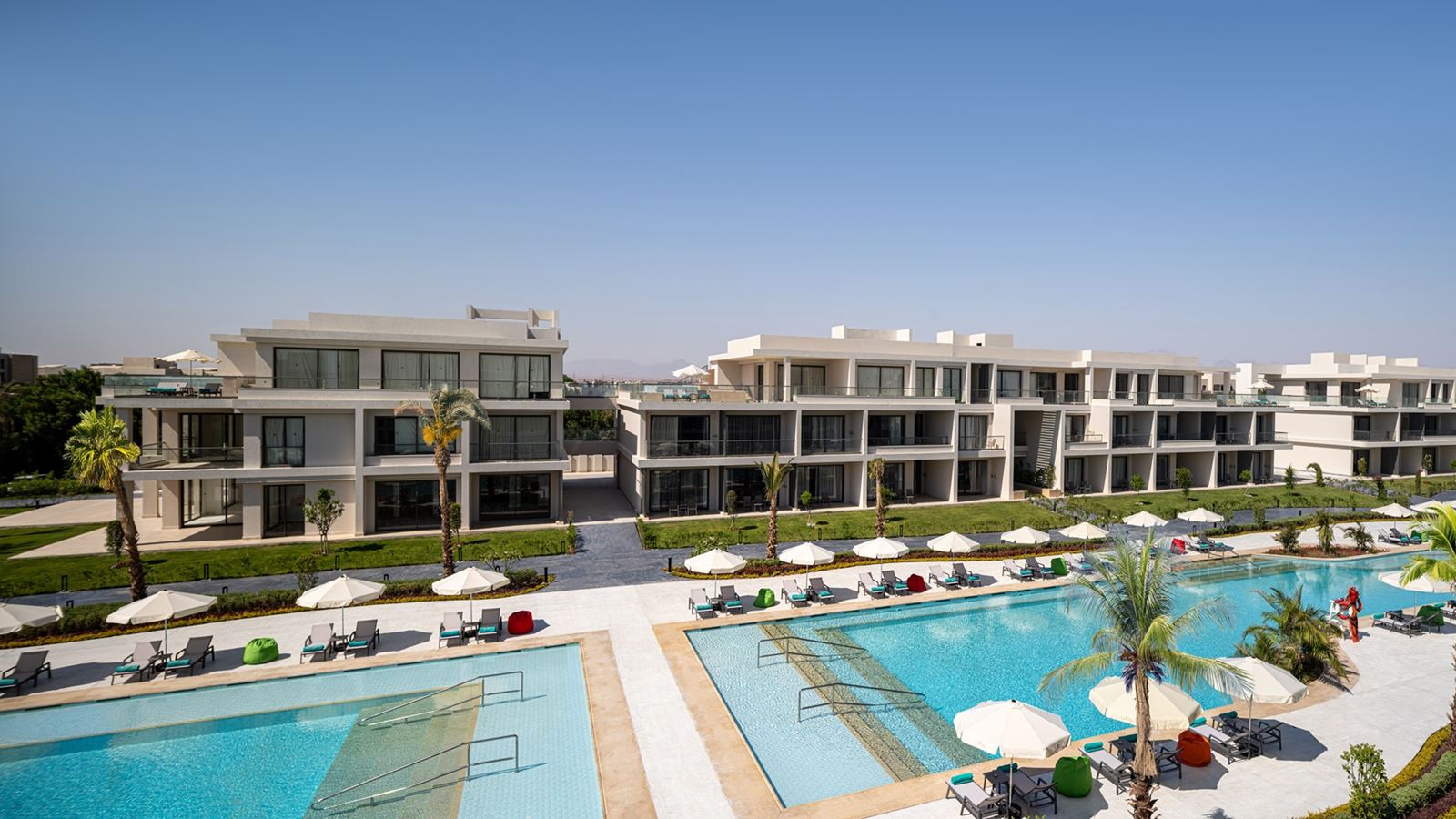 Горящий тур в Вилладж Роад (Village Road) - RIXOS PREMIUM MAGAWISH BAY VIEW